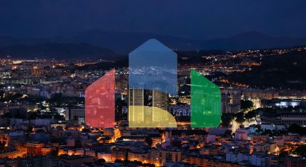 НЕДАВНО ПОСТРОЕННАЯ КВАРТИРА С ВИДОМ НА МОРЕ