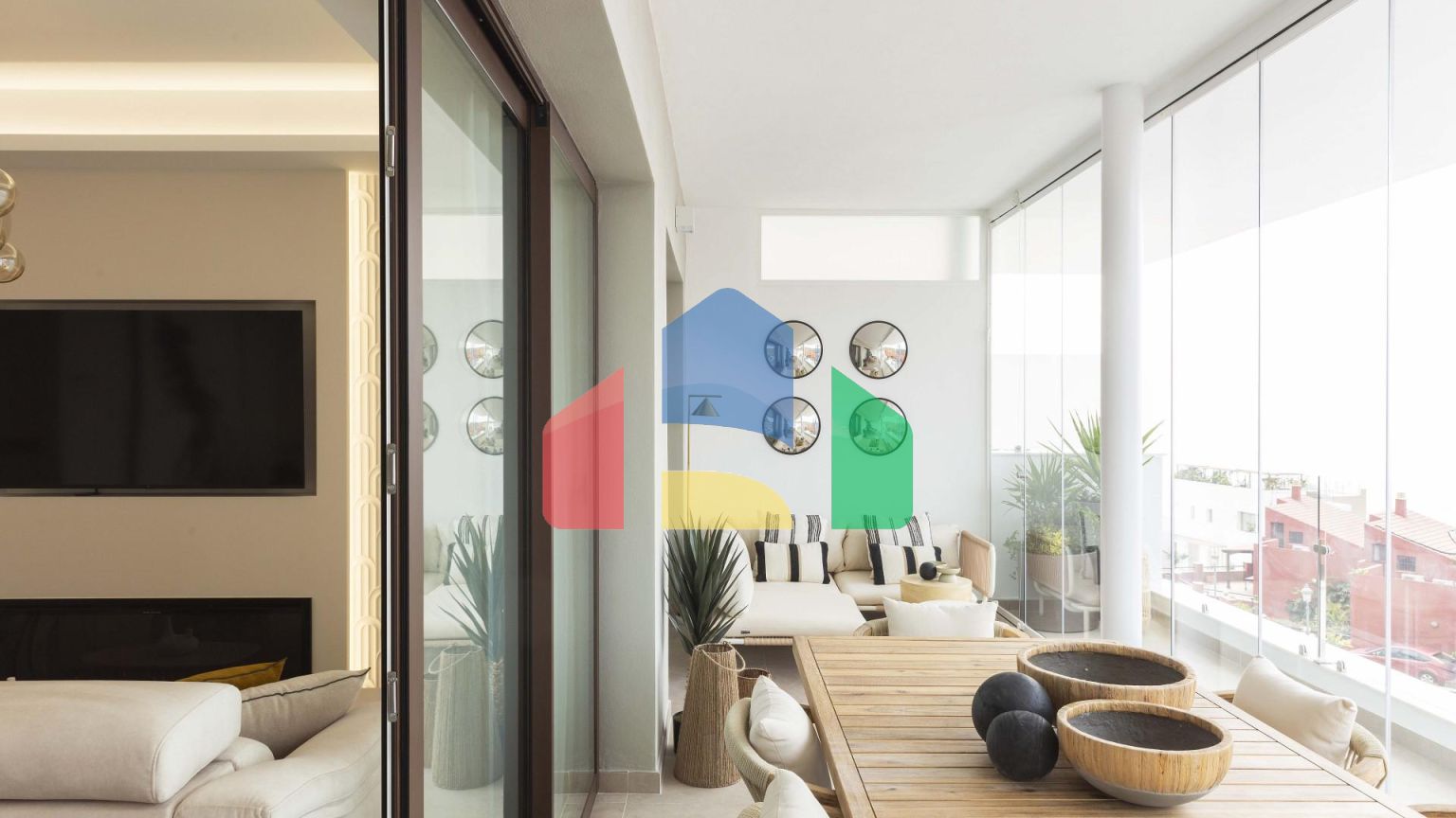 Апартаменты с 2 спальнями и захватывающим видом на море на первой линии пляжа