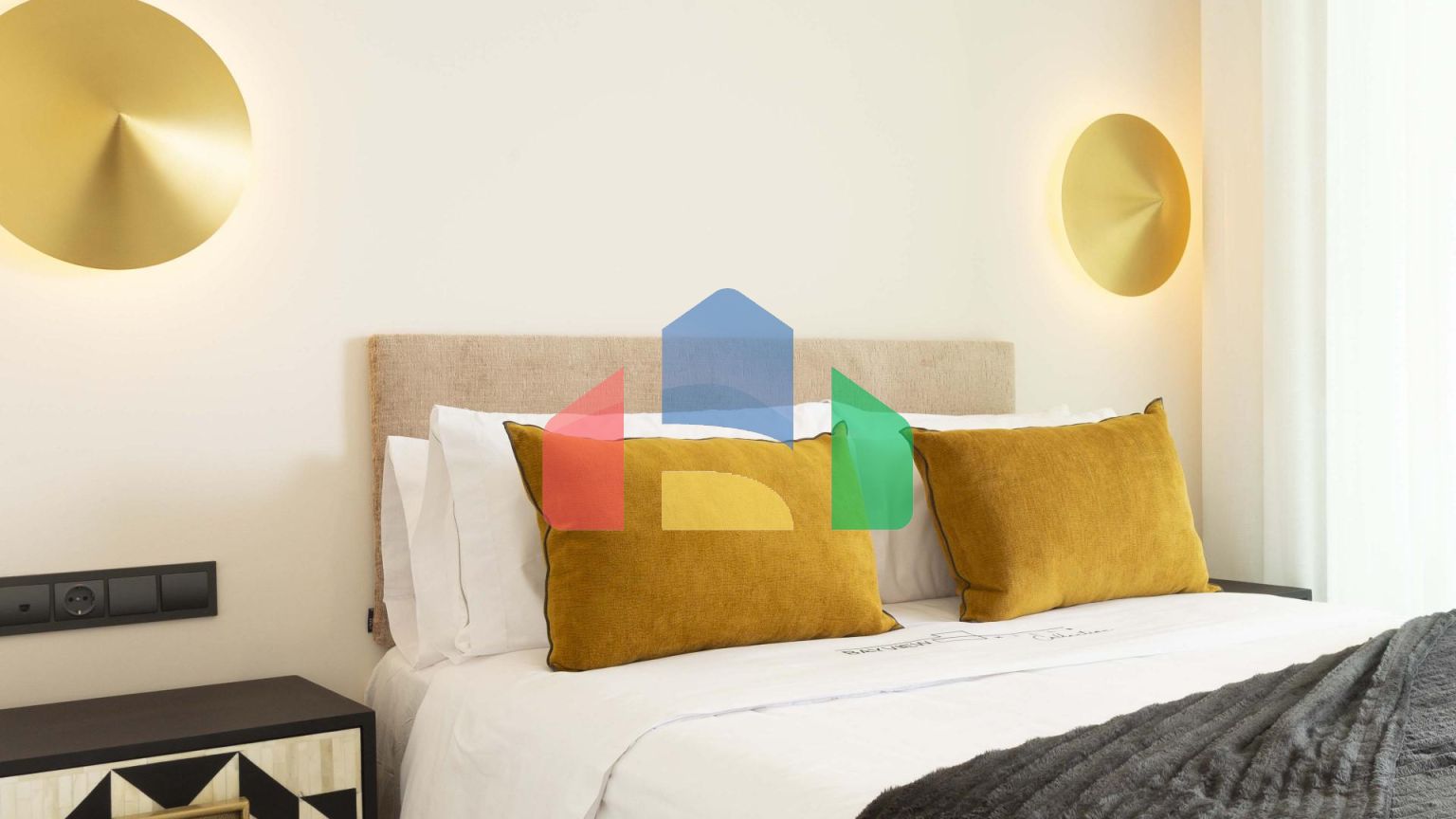 Апартаменты с 2 спальнями и захватывающим видом на море на первой линии пляжа