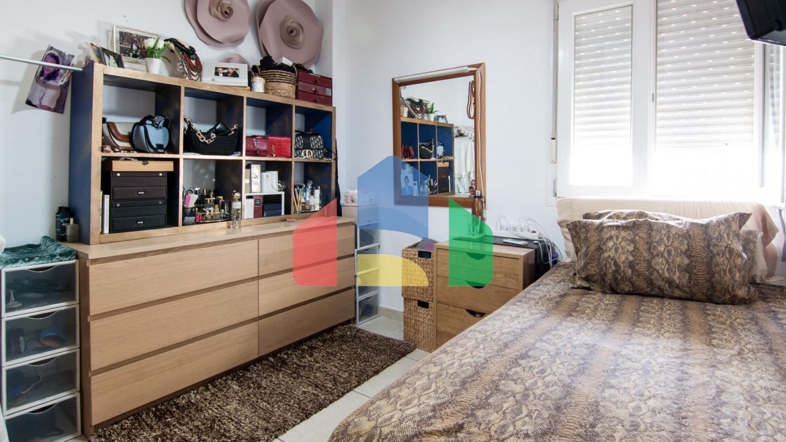 Просторная Квартира с 3 Спальнями и Великолепным Видами в Ла Кампана, Марбелья