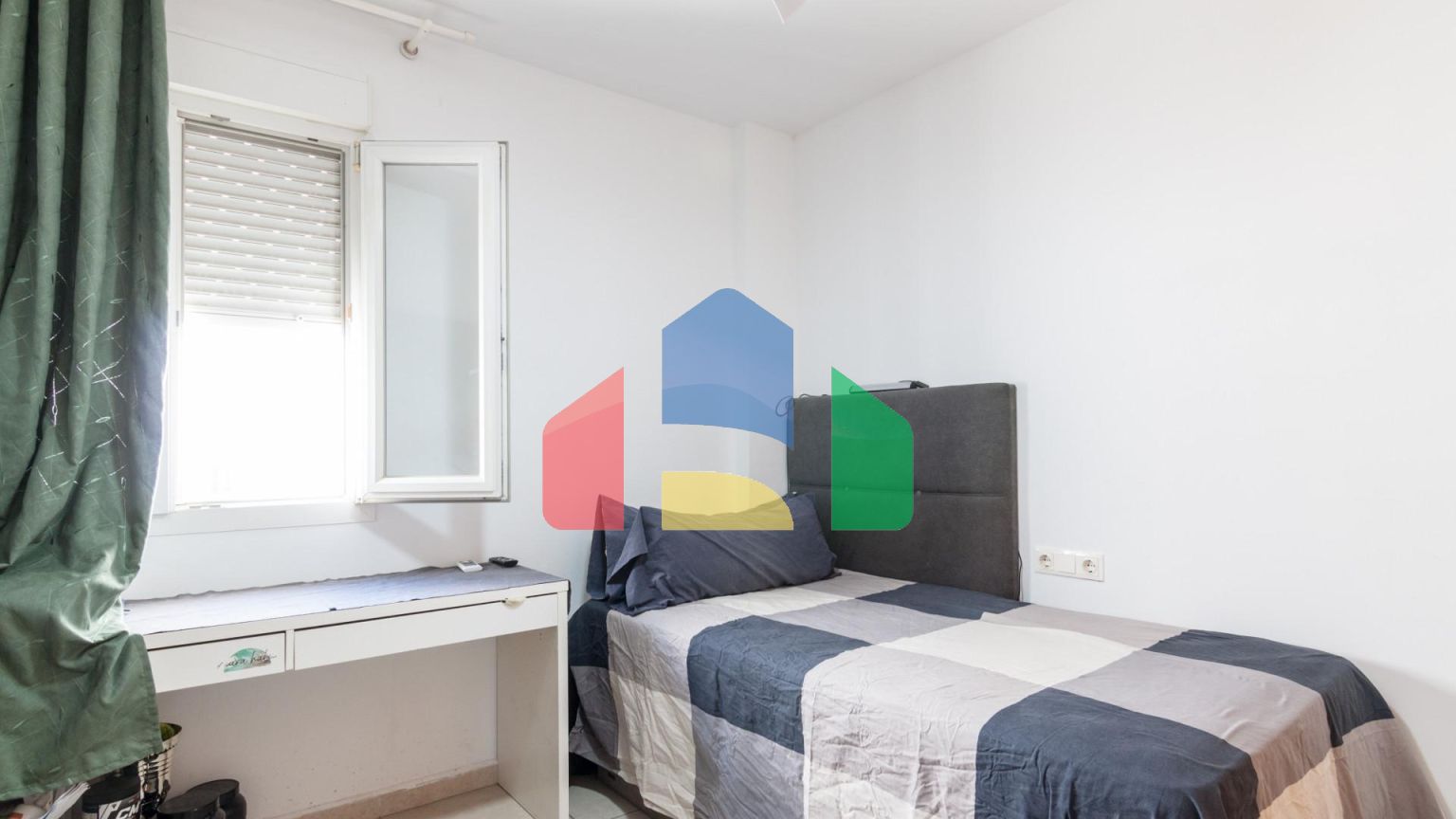 Просторная Квартира с 3 Спальнями и Великолепным Видами в Ла Кампана, Марбелья