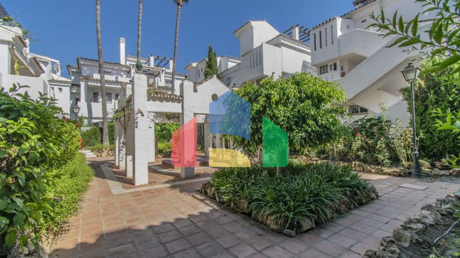 Квартира на первом этаже на продажу в Новой Андалусии