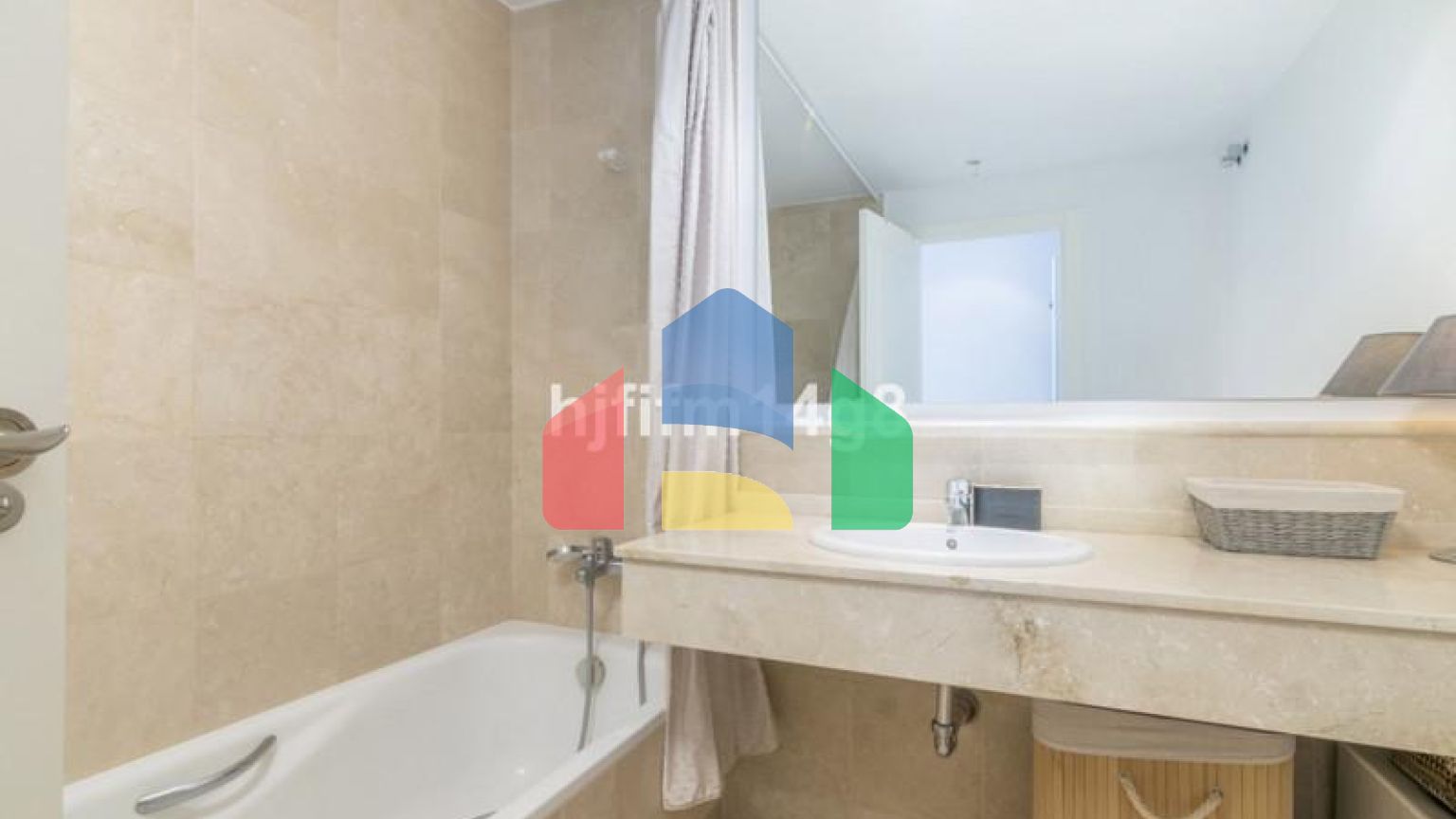 Квартира на первом этаже на продажу в Новой Андалусии