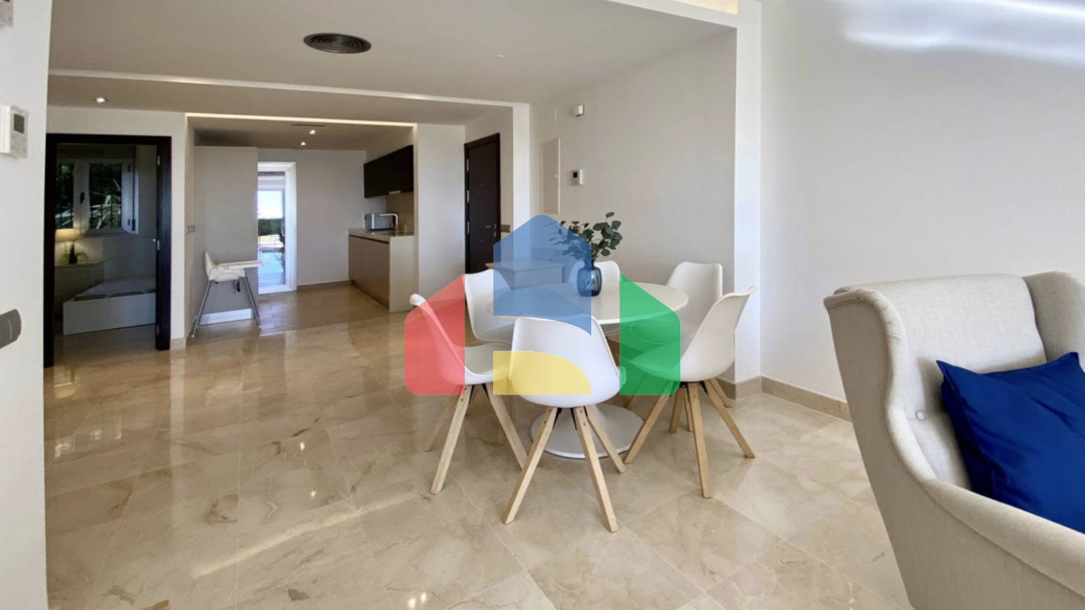 Потрясающая квартира на первом этаже с частным садом в Марбелье