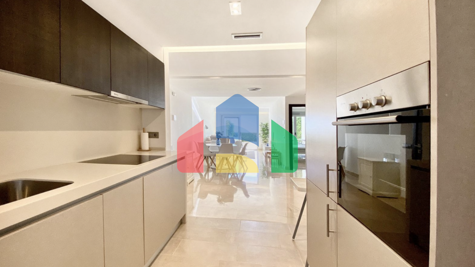 Потрясающая квартира на первом этаже с частным садом в Марбелье