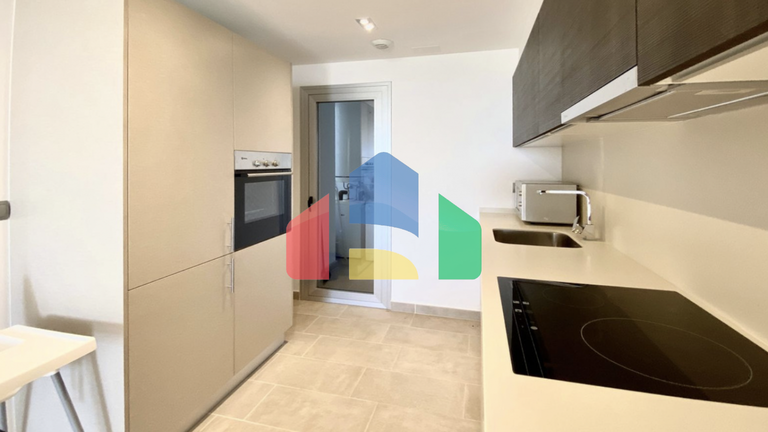 Потрясающая квартира на первом этаже с частным садом в Марбелье