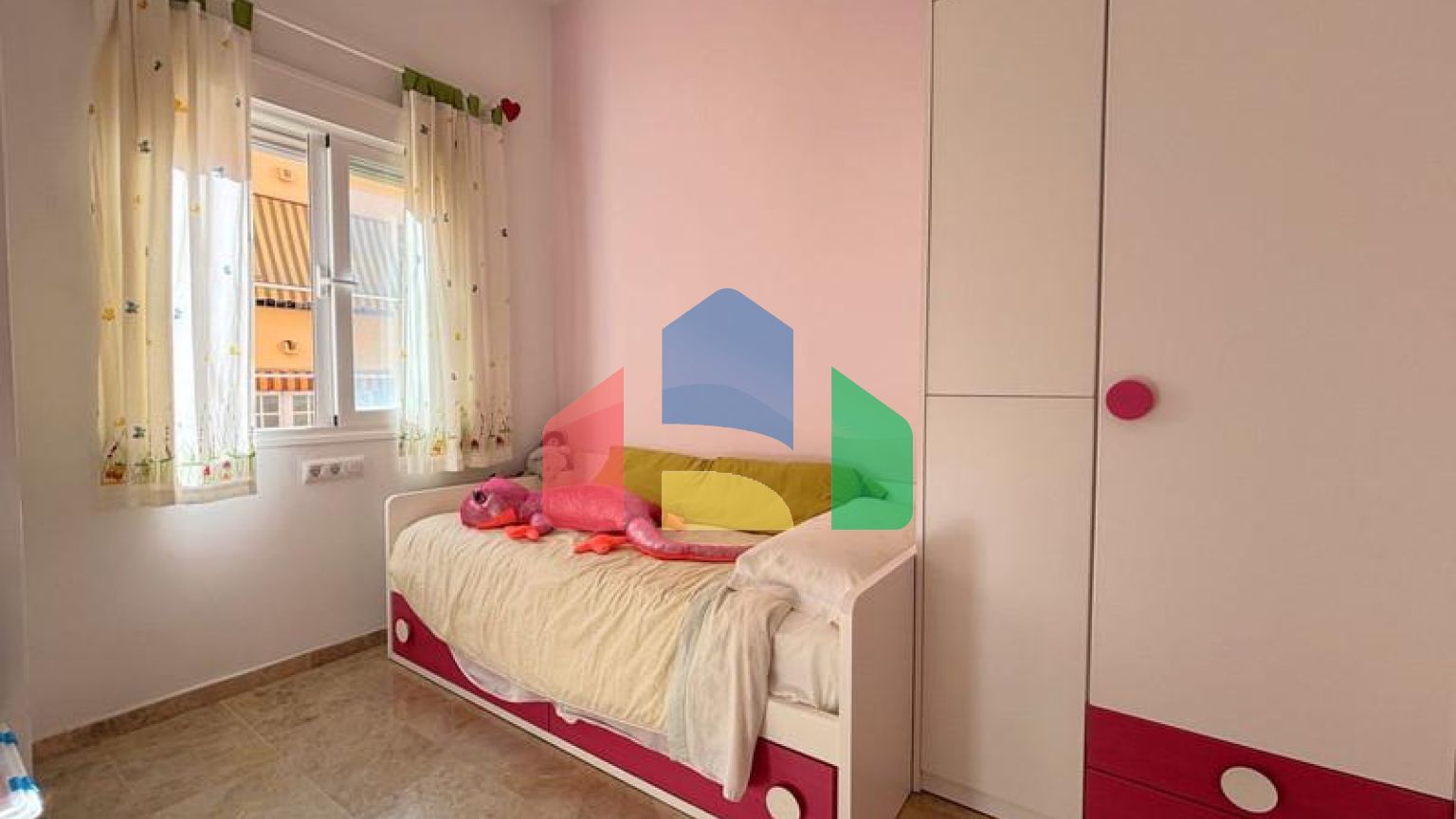 (EN) CHARMING APARTMENT IN THE HEART OF MARBELLA WITH PARTIAL SEA VIEWS.