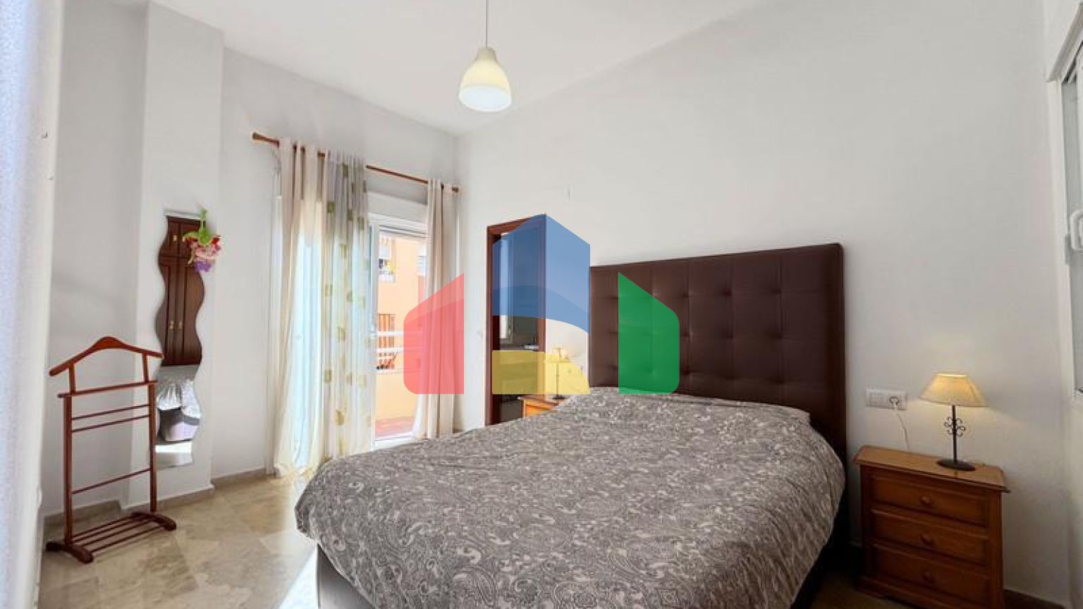 (EN) CHARMING APARTMENT IN THE HEART OF MARBELLA WITH PARTIAL SEA VIEWS.