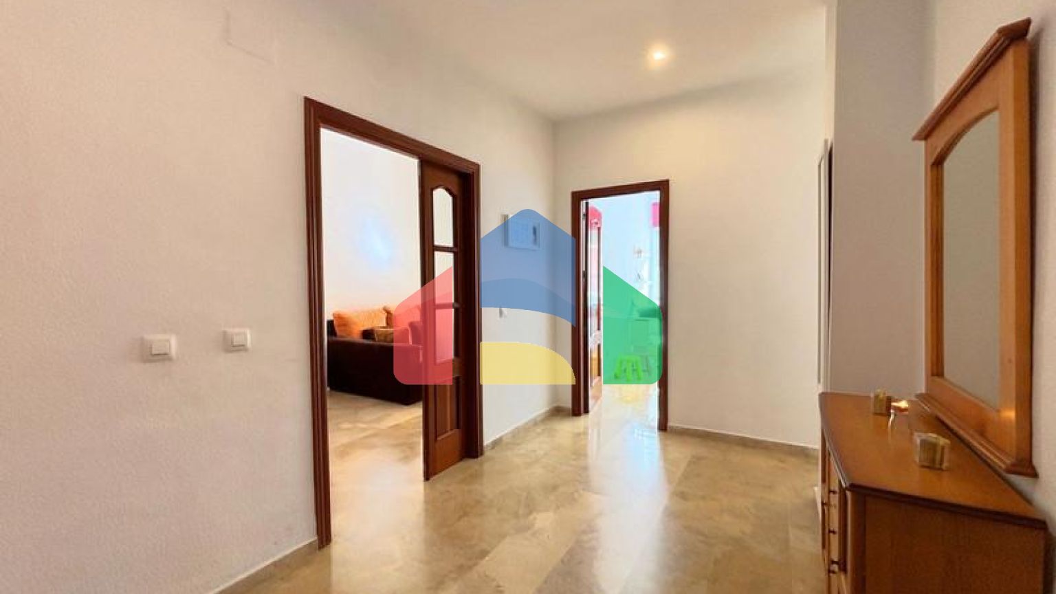 (EN) CHARMING APARTMENT IN THE HEART OF MARBELLA WITH PARTIAL SEA VIEWS.