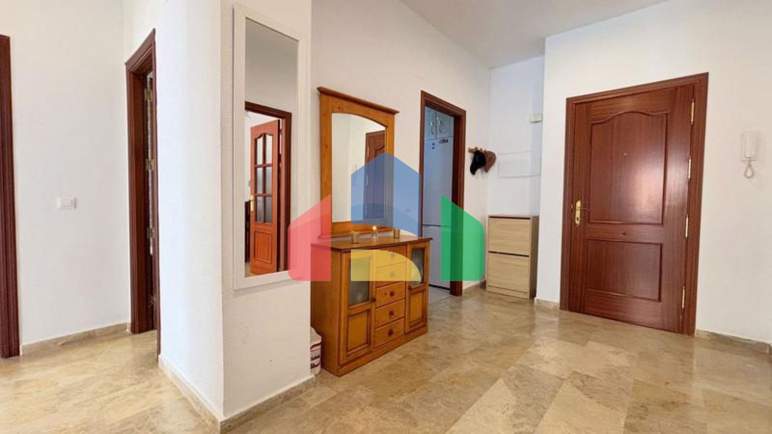 (EN) CHARMING APARTMENT IN THE HEART OF MARBELLA WITH PARTIAL SEA VIEWS.