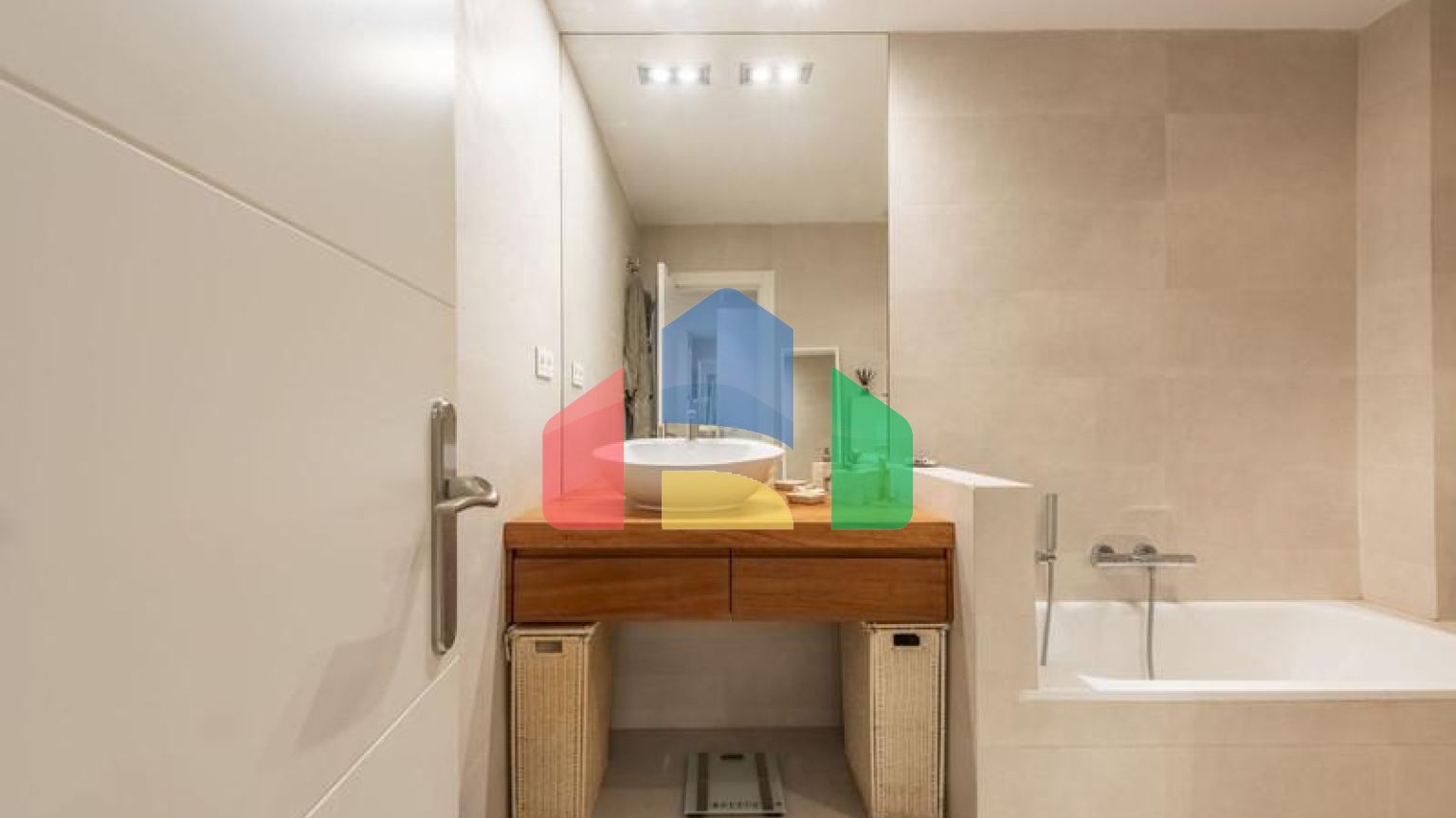 Квартира на первом этаже  в Nagüeles, Golden Mile, Marbella