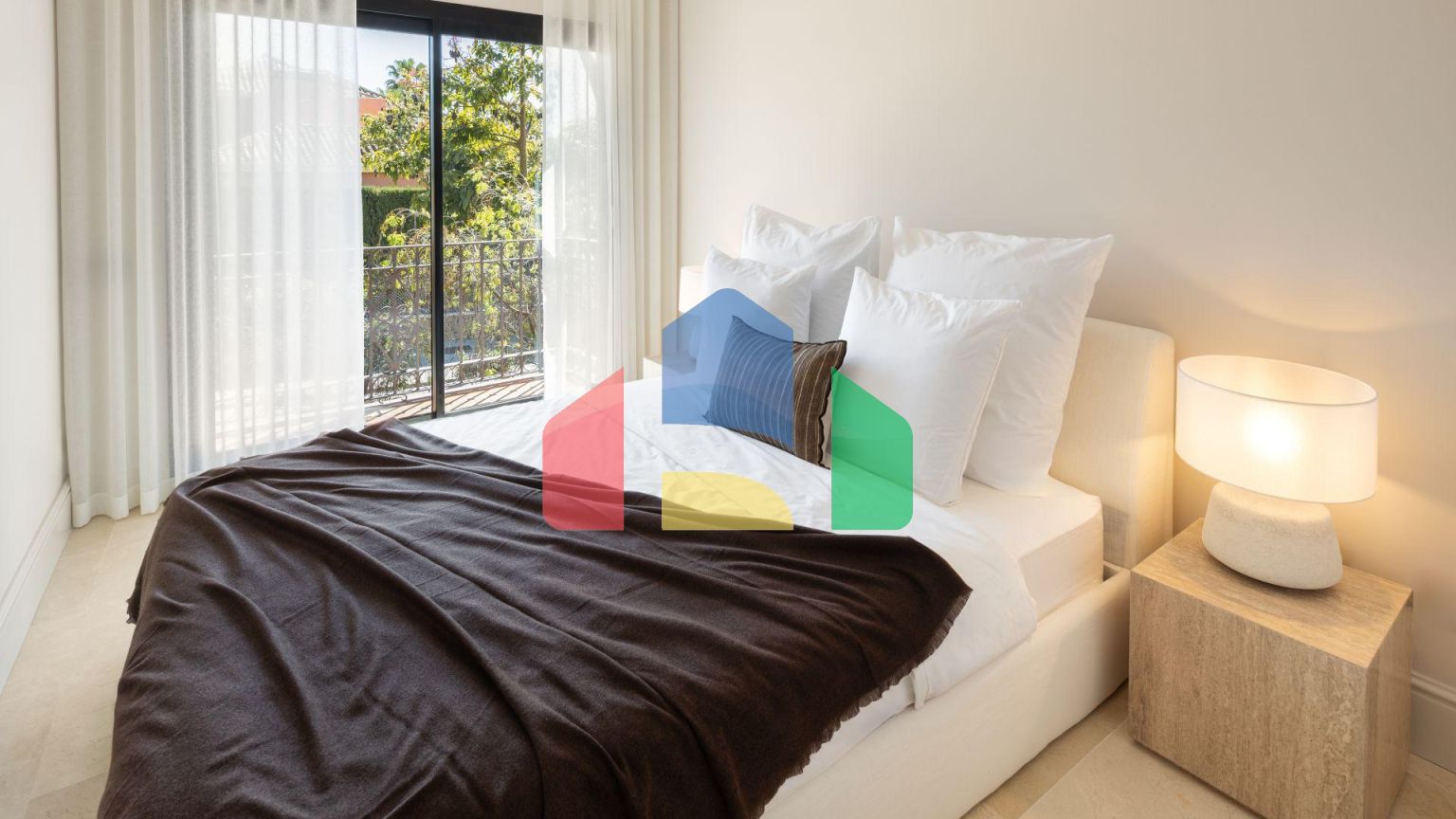 Очаровательная вилла с потрясающим интерьером на Золотой миле