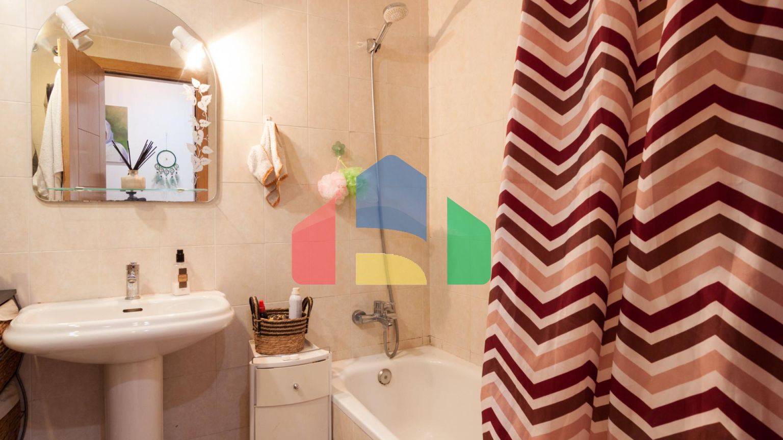 Просторная Квартира с 3 Спальнями и Великолепным Видами в Ла Кампана, Марбелья