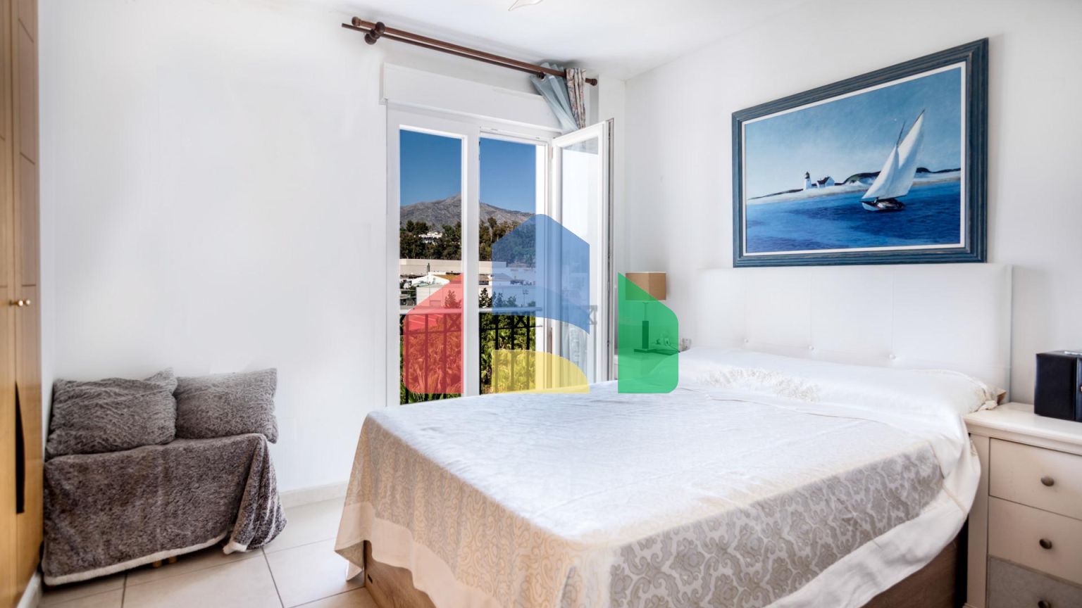 Просторная Квартира с 3 Спальнями и Великолепным Видами в Ла Кампана, Марбелья