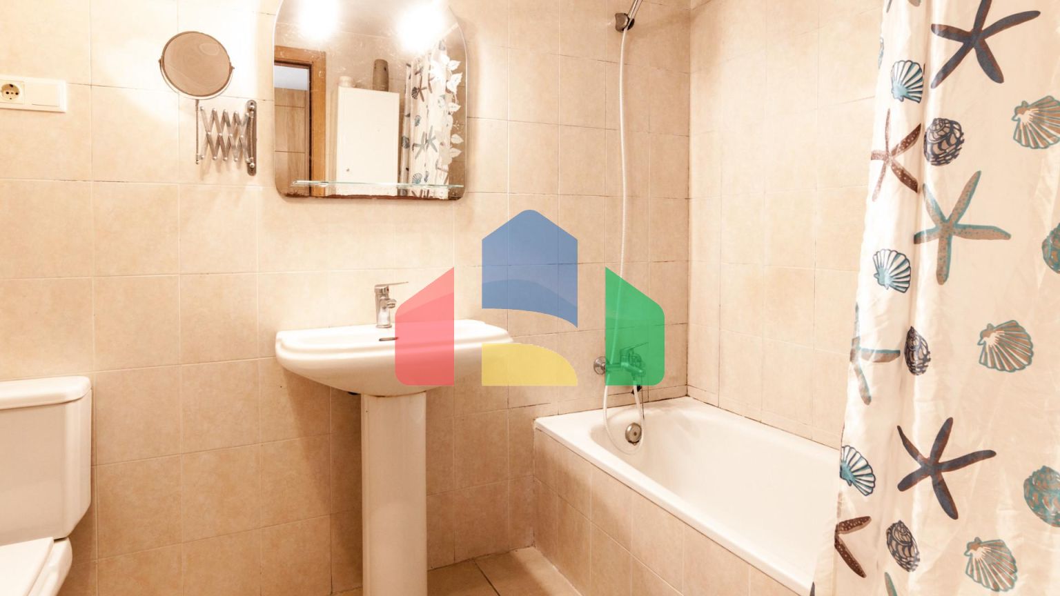 Просторная Квартира с 3 Спальнями и Великолепным Видами в Ла Кампана, Марбелья