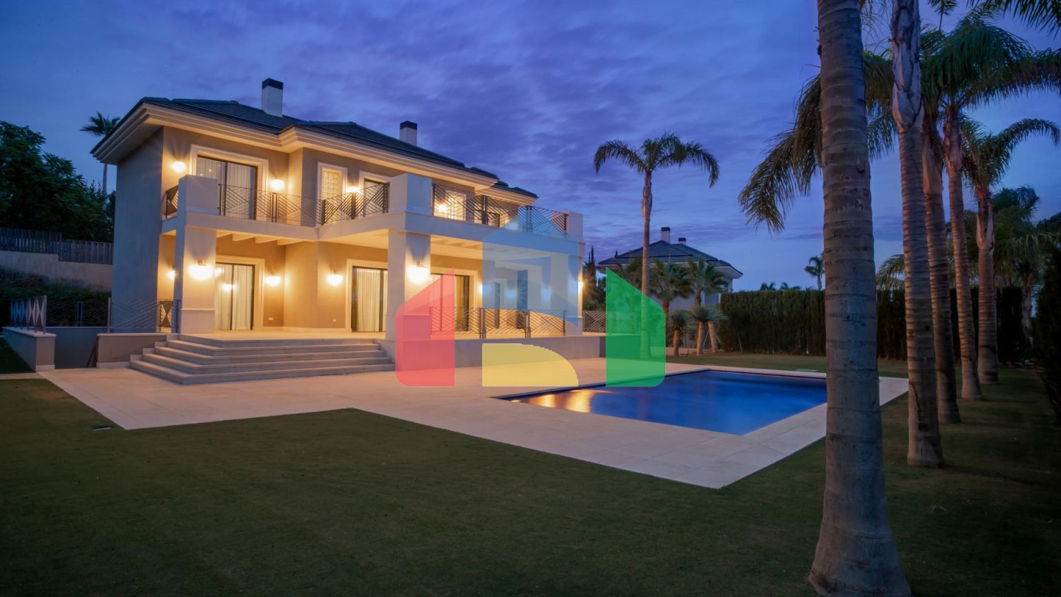 Роскошная Вилла на Продажу в Престижном Районе Los Flamingos