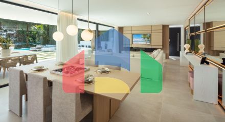 Роскошная современная вилла с панорамными видами в престижной долине гольфа Новой Андалусии