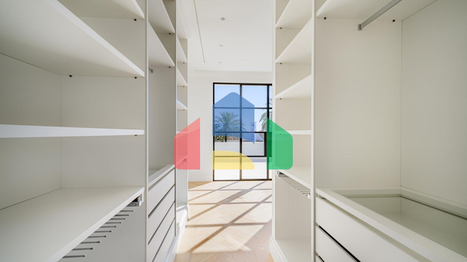 Полностью укомплектованная роскошная вилла в Нуэва Андалусия