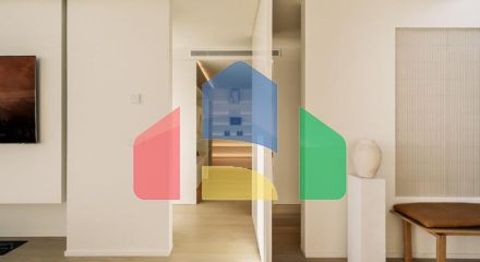 Потрясающий дуплекс-пентхаус с 3 спальнями в Магна Марбелья с панорамным видом на море, поле для гольфа и горы.