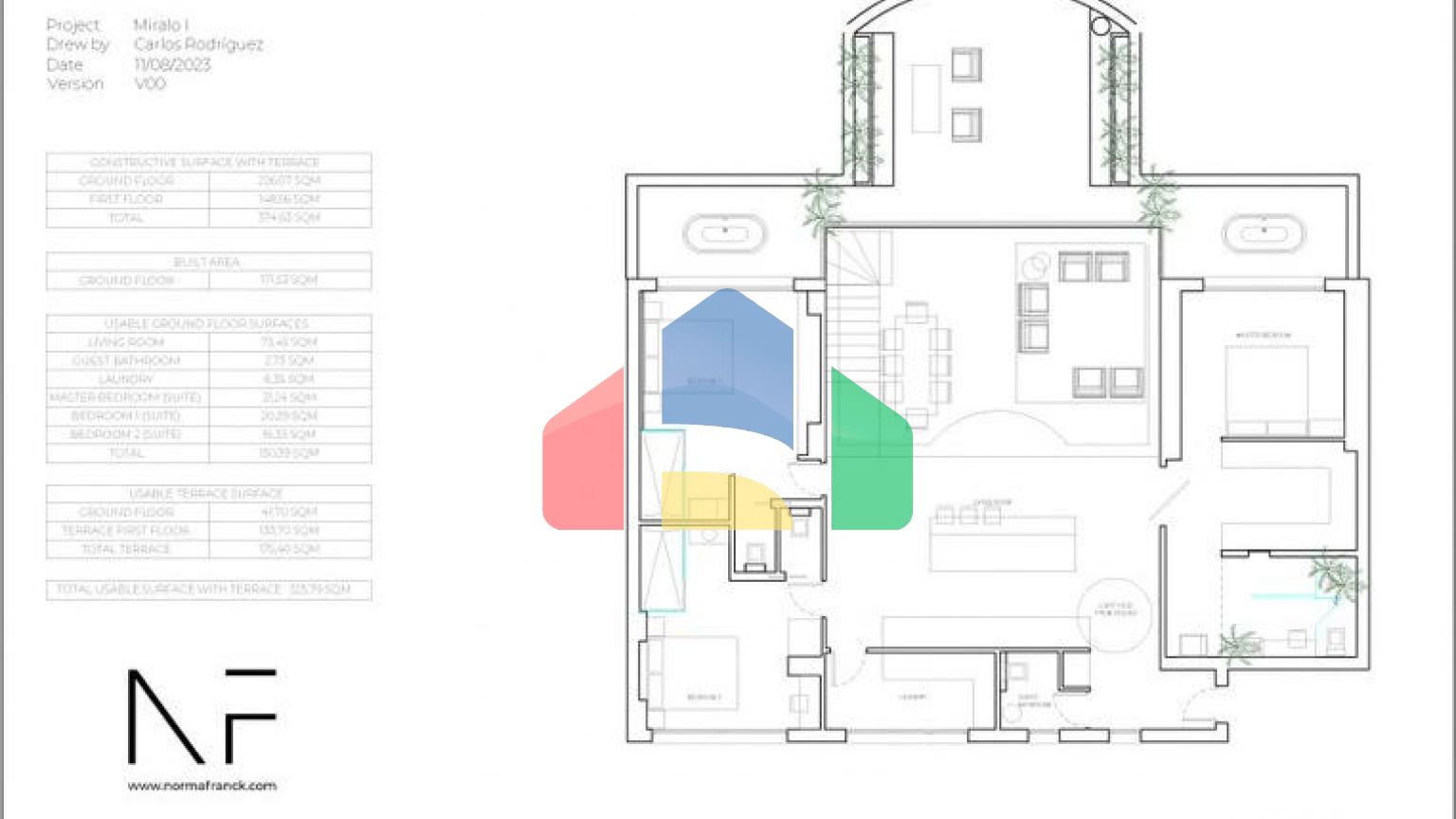 Потрясающий дуплекс-пентхаус с 3 спальнями в Магна Марбелья с панорамным видом на море, поле для гольфа и горы.