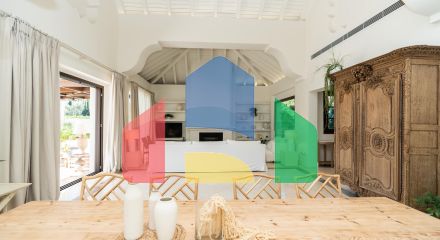 ЭЛЕГАНТНАЯ ВИЛЛА РЯДОМ С ЗОЛОТОЙ МИЛЕЙ