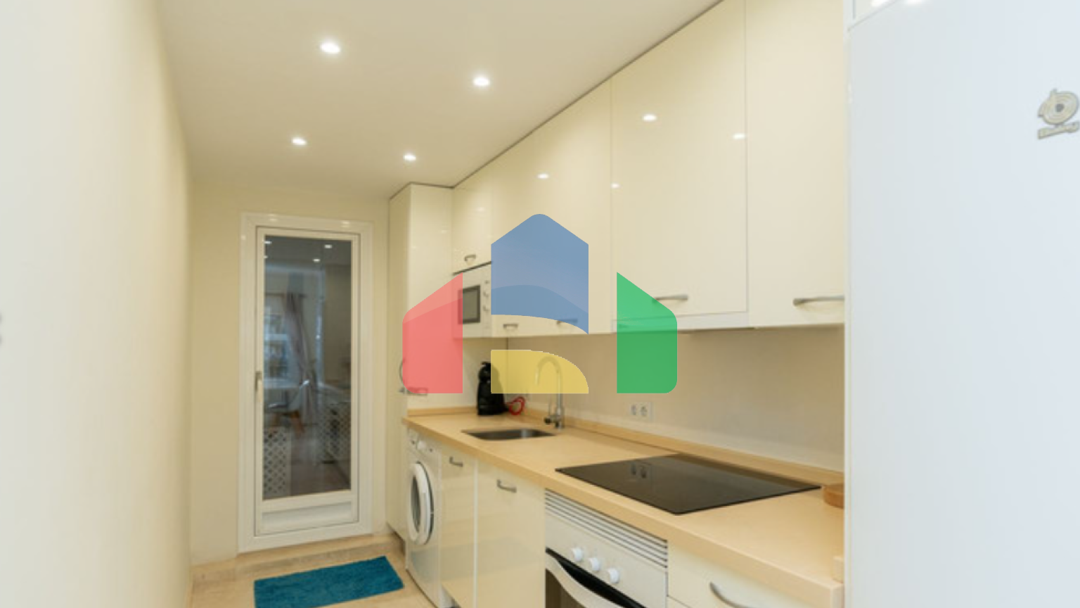 Великолепные апартаменты с 2 спальнями – на ПЕРВОЙ ЛИНИИ МОРЯ, Avenida del Mar, с ВИДОМ НА МОРЕ