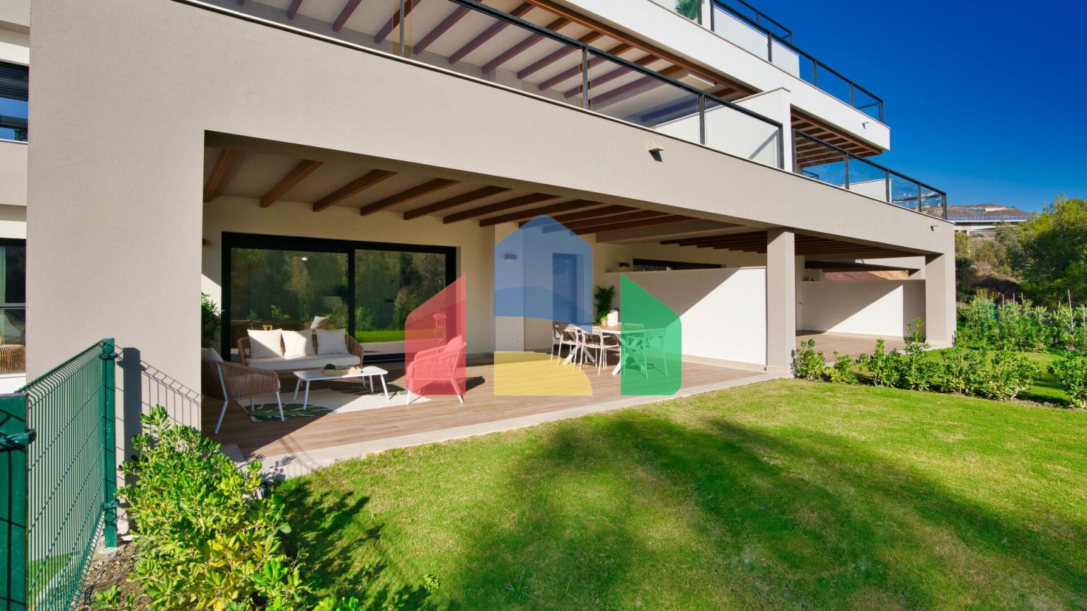 Пентхаусы с 3 спальнями в новом современном жилом комплексе в Нуэва-Андалусия, Марбелья Пентхаусы с 3 спальнями в новом современном жилом комплексе в Нуэва-Андалусия, Марбелья