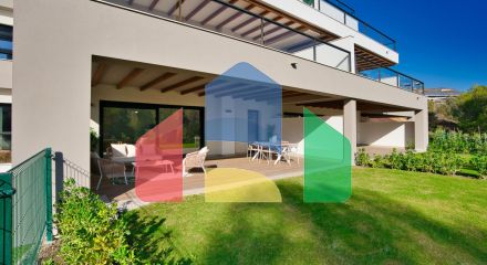 Пентхаусы с 3 спальнями в новом современном жилом комплексе в Нуэва-Андалусия, Марбелья