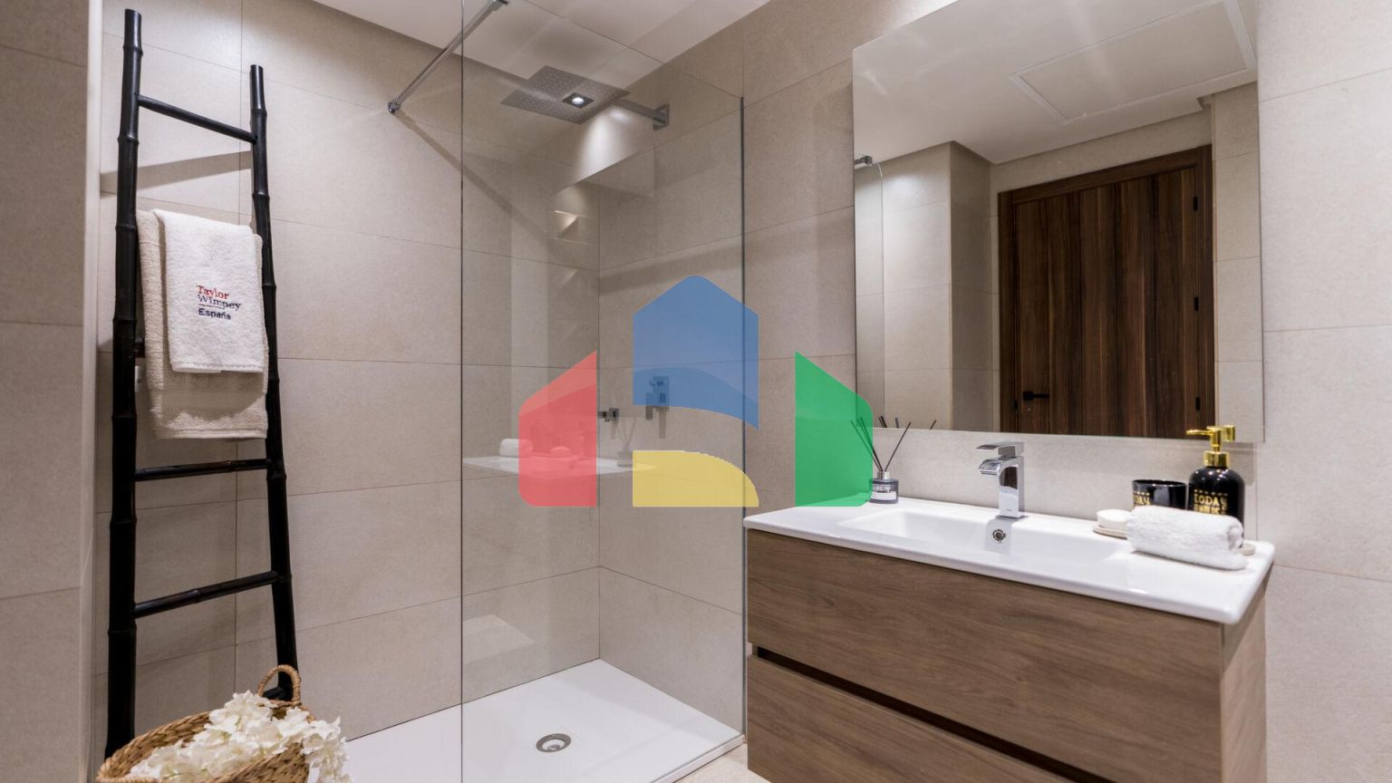 Пентхаусы с 3 спальнями в новом современном жилом комплексе в Нуэва-Андалусия, Марбелья