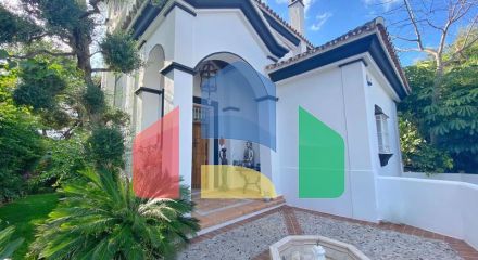 Просторная  вилла в центре Марбельи, в превосходном месте в районе Уэрта Белон.