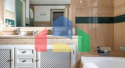 Просторная  вилла в центре Марбельи, в превосходном месте в районе Уэрта Белон.