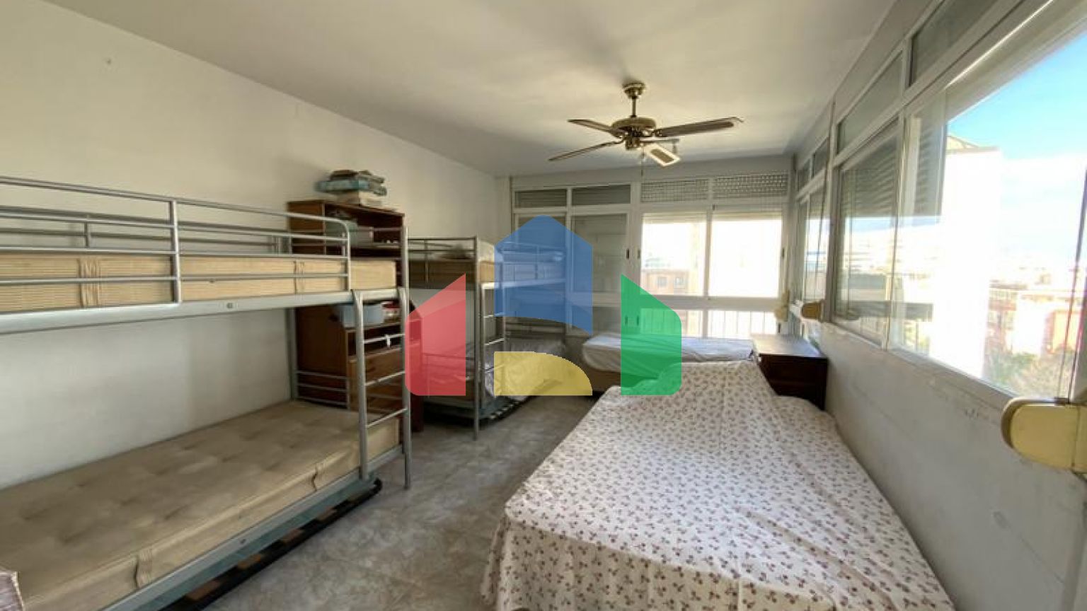 Пентхаус в центре Марбельи с панорамным видом Пентхаус в центре Марбельи с панорамным видом