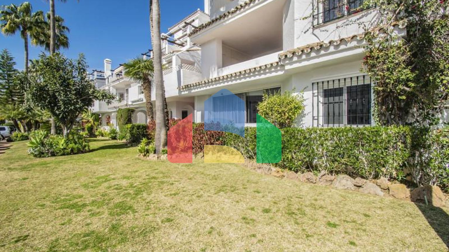 Квартира на первом этаже на продажу в Новой Андалусии