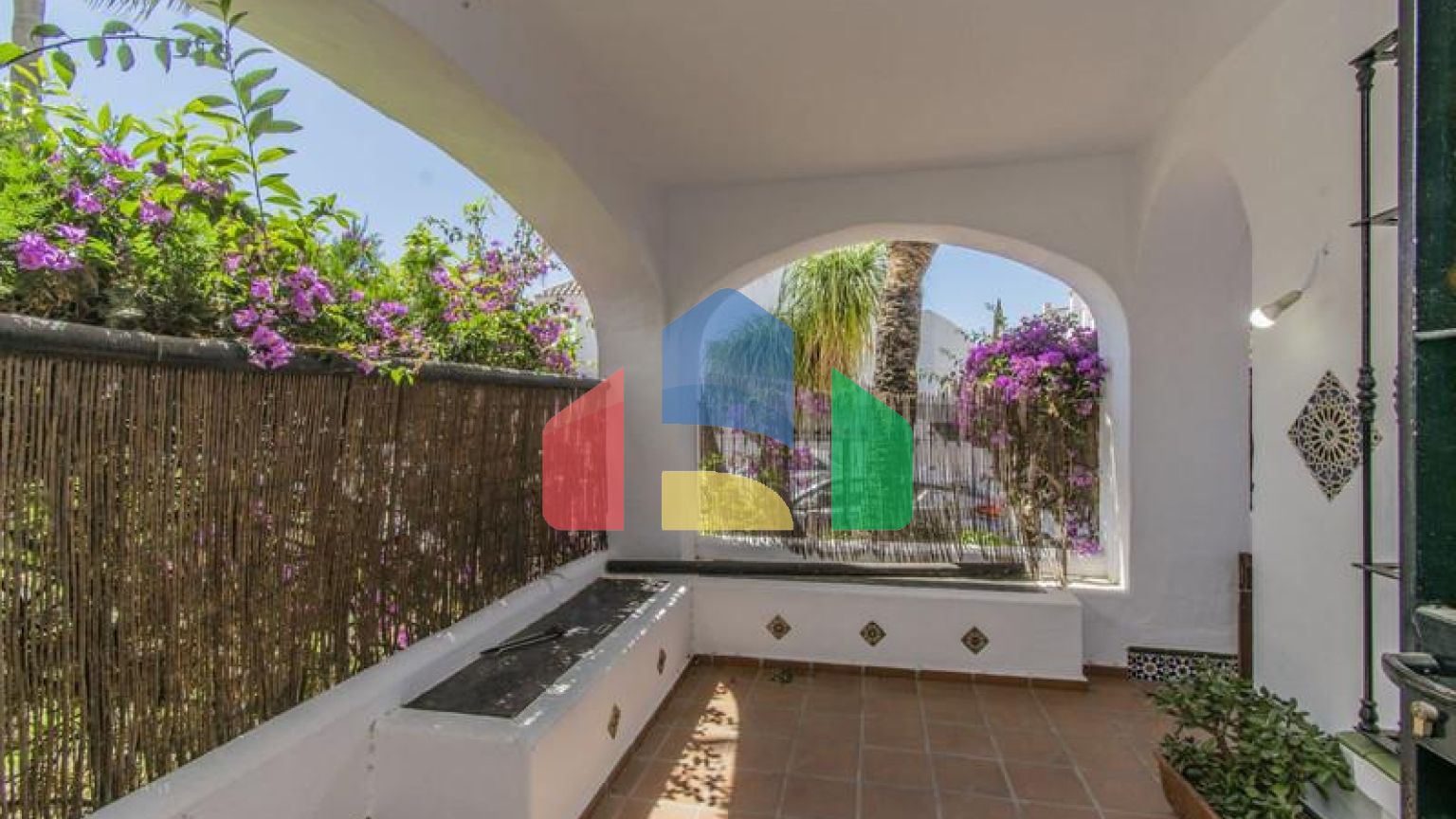 Квартира на первом этаже на продажу в Новой Андалусии