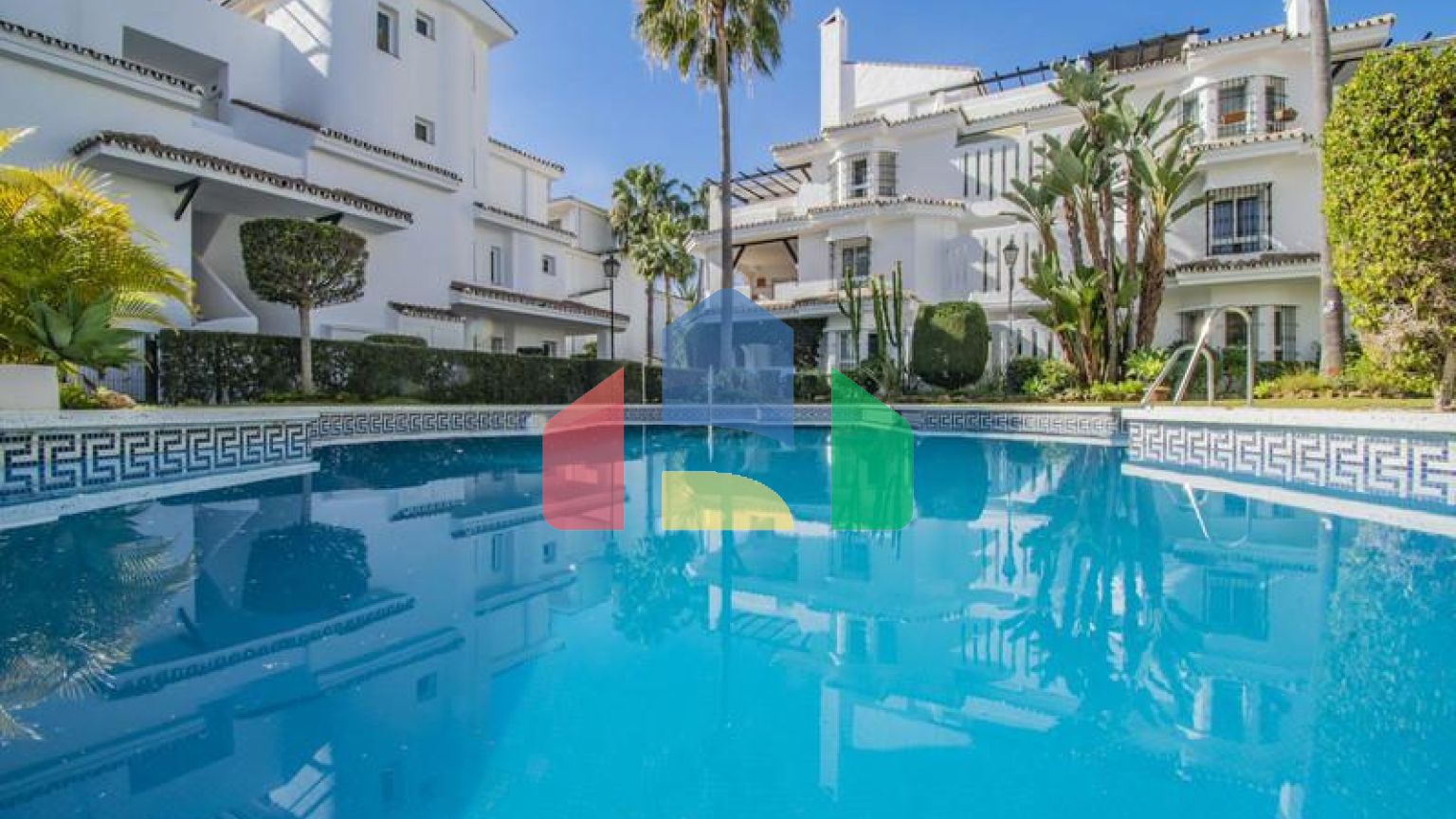 Квартира на первом этаже на продажу в Новой Андалусии