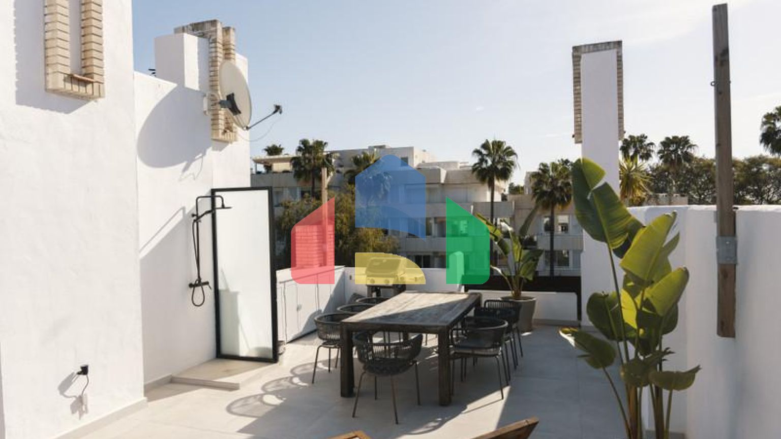 Пентхаус с 3 спальнями и потрясающим видом на гольф и горы в Новой Андалусии