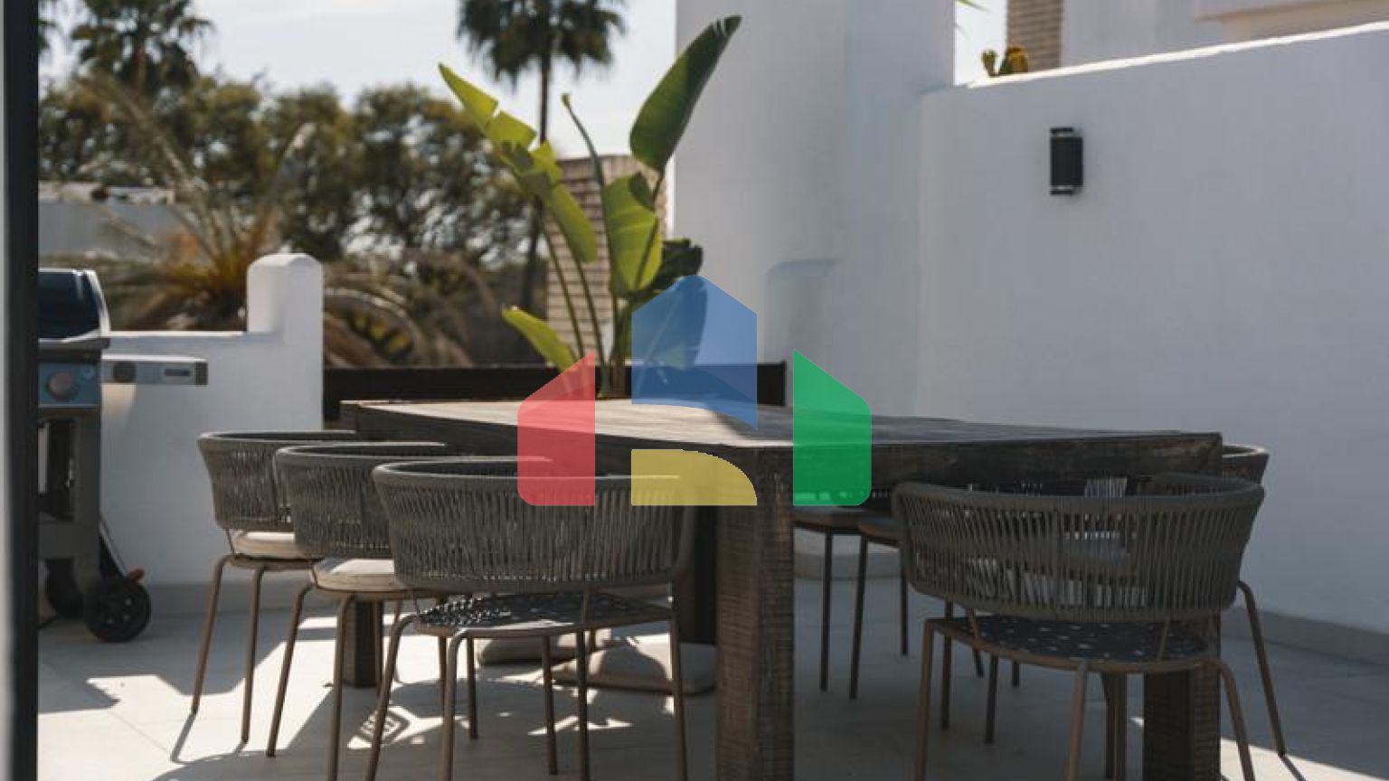 Пентхаус с 3 спальнями и потрясающим видом на гольф и горы в Новой Андалусии