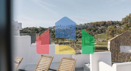 Пентхаус с 3 спальнями и потрясающим видом на гольф и горы в Новой Андалусии