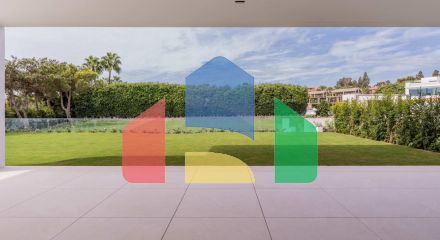 Потрясающий таунхаус класса люкс на Золотой миле в Марбелье