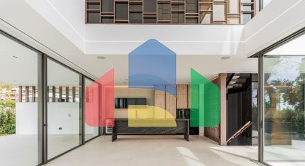 Потрясающий таунхаус класса люкс на Золотой миле в Марбелье