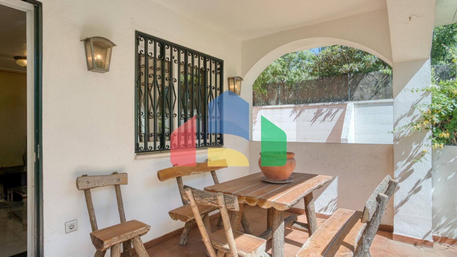 Очаровательные апартаменты с 3 спальнями и садом в престижном районе Золотой Мили, Марбелья Очаровательные апартаменты с 3 спальнями и садом в престижном районе Золотой Мили, Марбелья