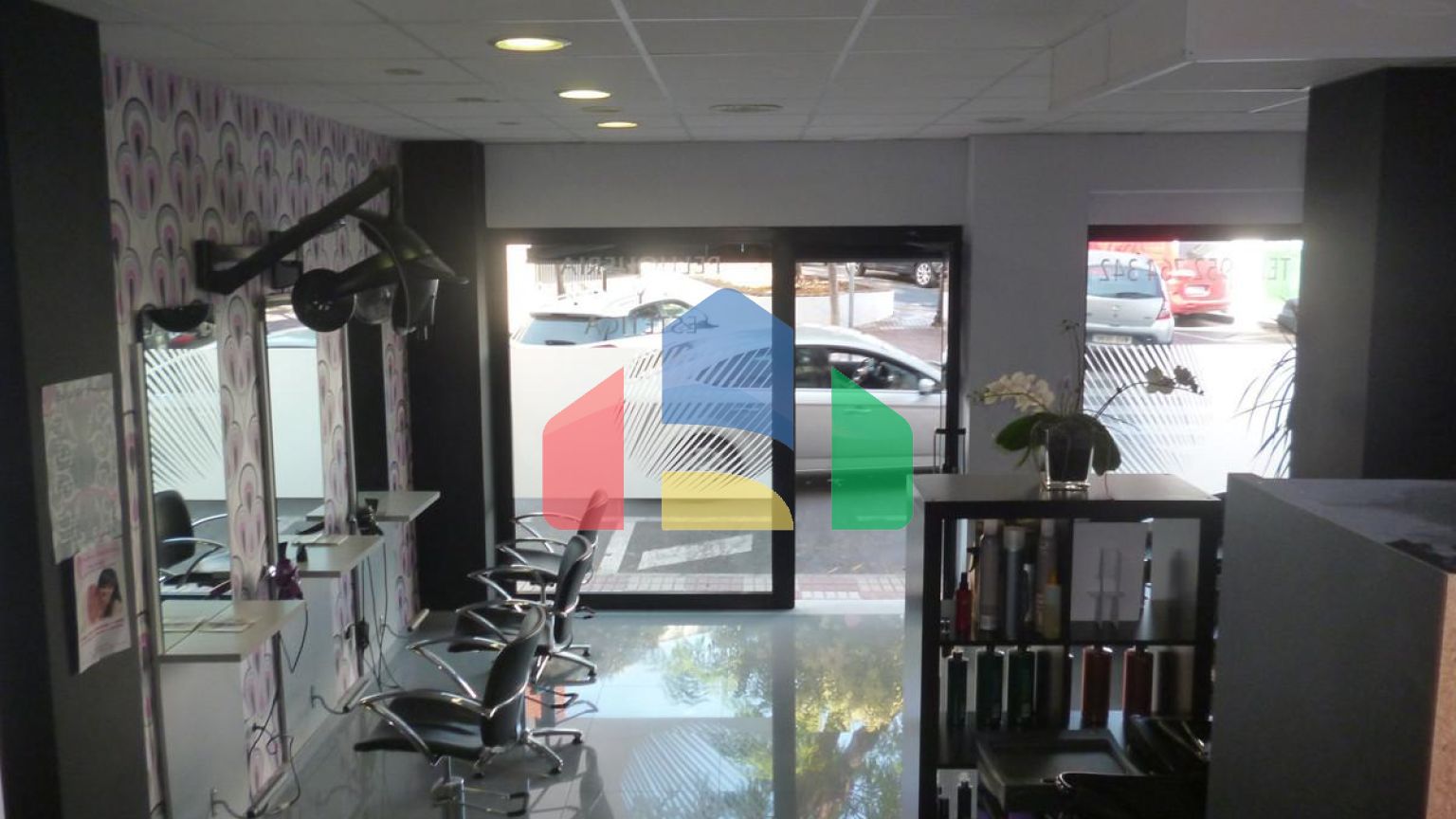 Универсальное коммерческое помещение в центре Марбельи