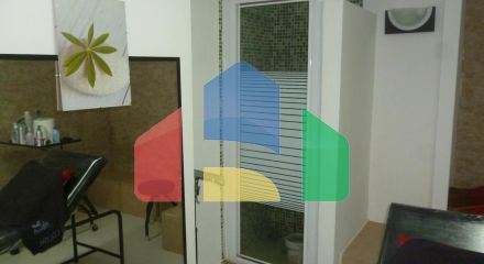 Универсальное коммерческое помещение в центре Марбельи Универсальное коммерческое помещение в центре Марбельи