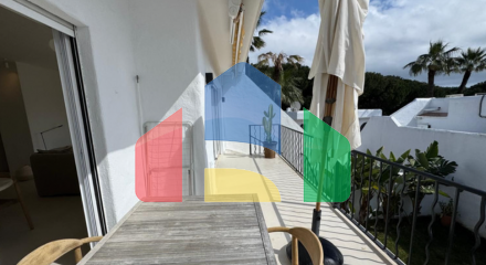 Beautiful south-west facing 2-bedroom townhouse located in charming Cabopino, Marbella
