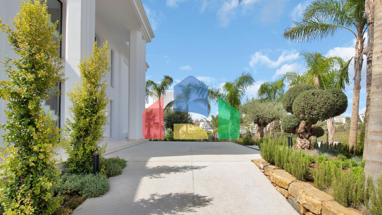 Прекрасные виллы с 6 спальнями в привилегированной зоне Золотой Мили