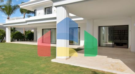 Прекрасные виллы с 6 спальнями в привилегированной зоне Золотой Мили