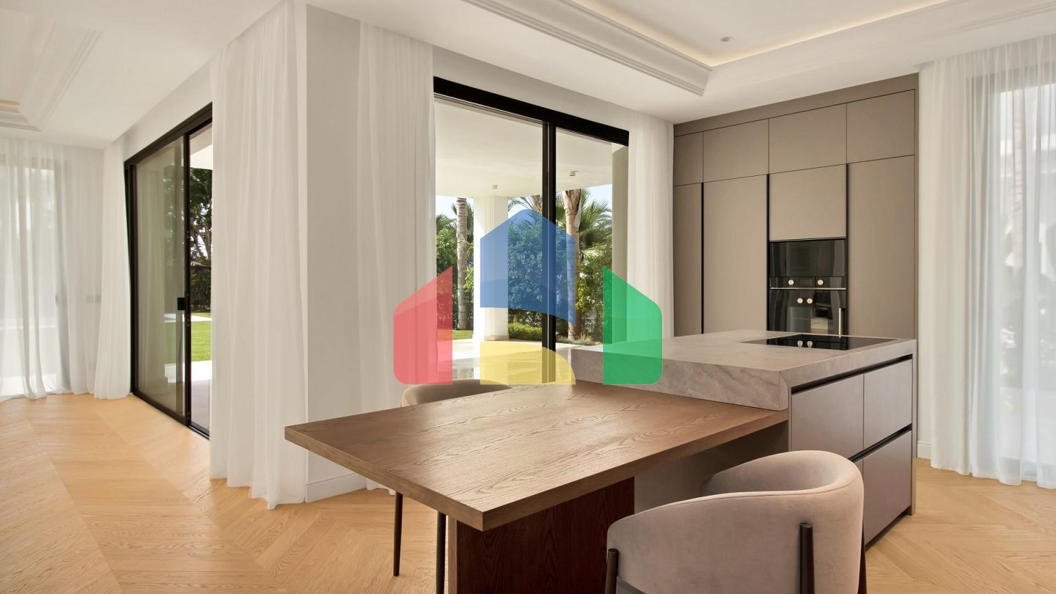 Прекрасные виллы с 6 спальнями в привилегированной зоне Золотой Мили