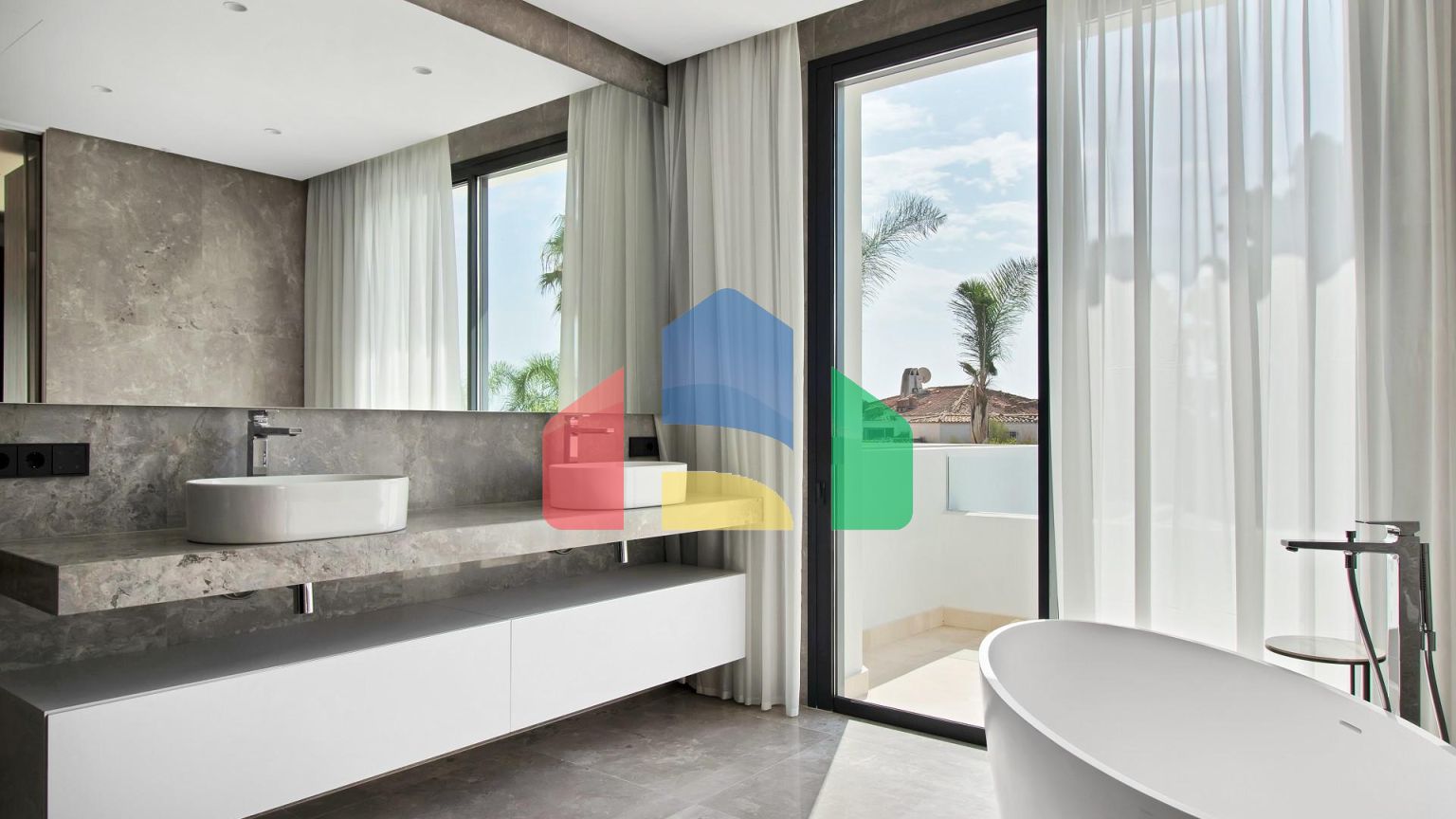 Прекрасные виллы с 6 спальнями в привилегированной зоне Золотой Мили