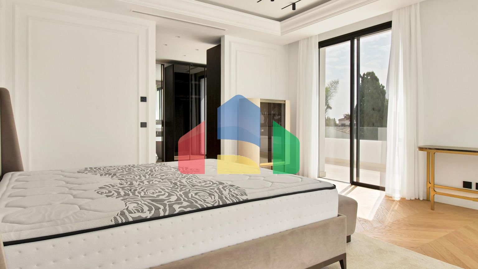 Прекрасные виллы с 6 спальнями в привилегированной зоне Золотой Мили