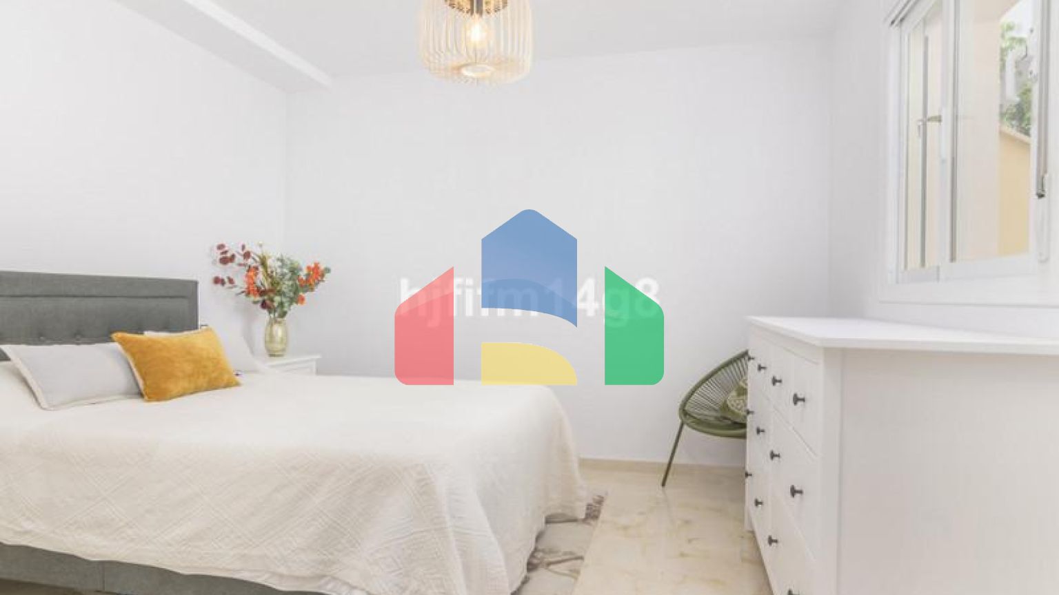 Квартира на первом этаже на продажу в Новой Андалусии, Марбелья